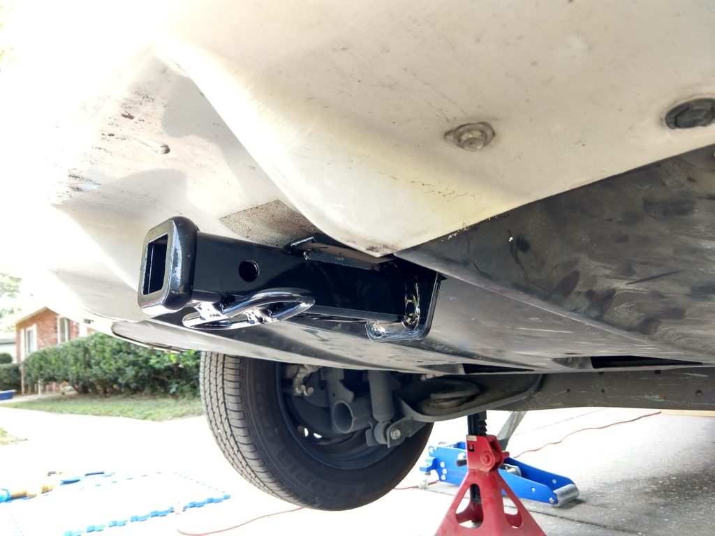 1 1/4 inch hitch receiver mounted under Nissan Leaf